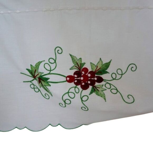 Thanksgiving Tablecloth Embroidered Cornucopia Fall Harvest 90x66 In Scaloped - Picture 4 of 7